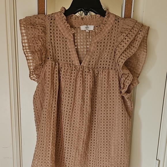 entro | Tops | Entro Pink Ruffled Flutter Sleeve Blouse | Poshmark
